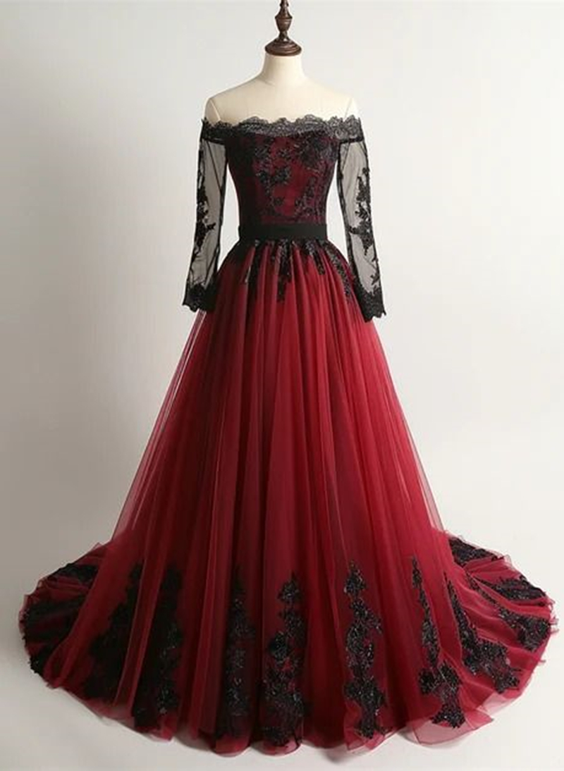 Gothic Wedding Dresses Black And Burgundy A-Line Long Sleeves Bridal Gowns Lace Appliques Back Lace-Up Corset Plus Size Vestido De Novia Off-Shoulder
