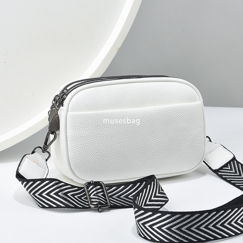 Street Fashion Small Bag New Multi layered Soft Leather Texture Wide Shoulder Strap Single Shoulder Crossbody Bag Simple and Elegant Mom's Bag