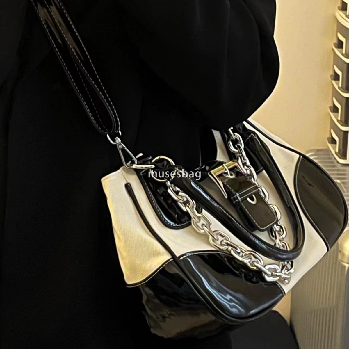 High end vintage bag sweet and cool underarm bag patent leather canvas bag metal chain spicy girl bag women's one shoulder crossbody bag