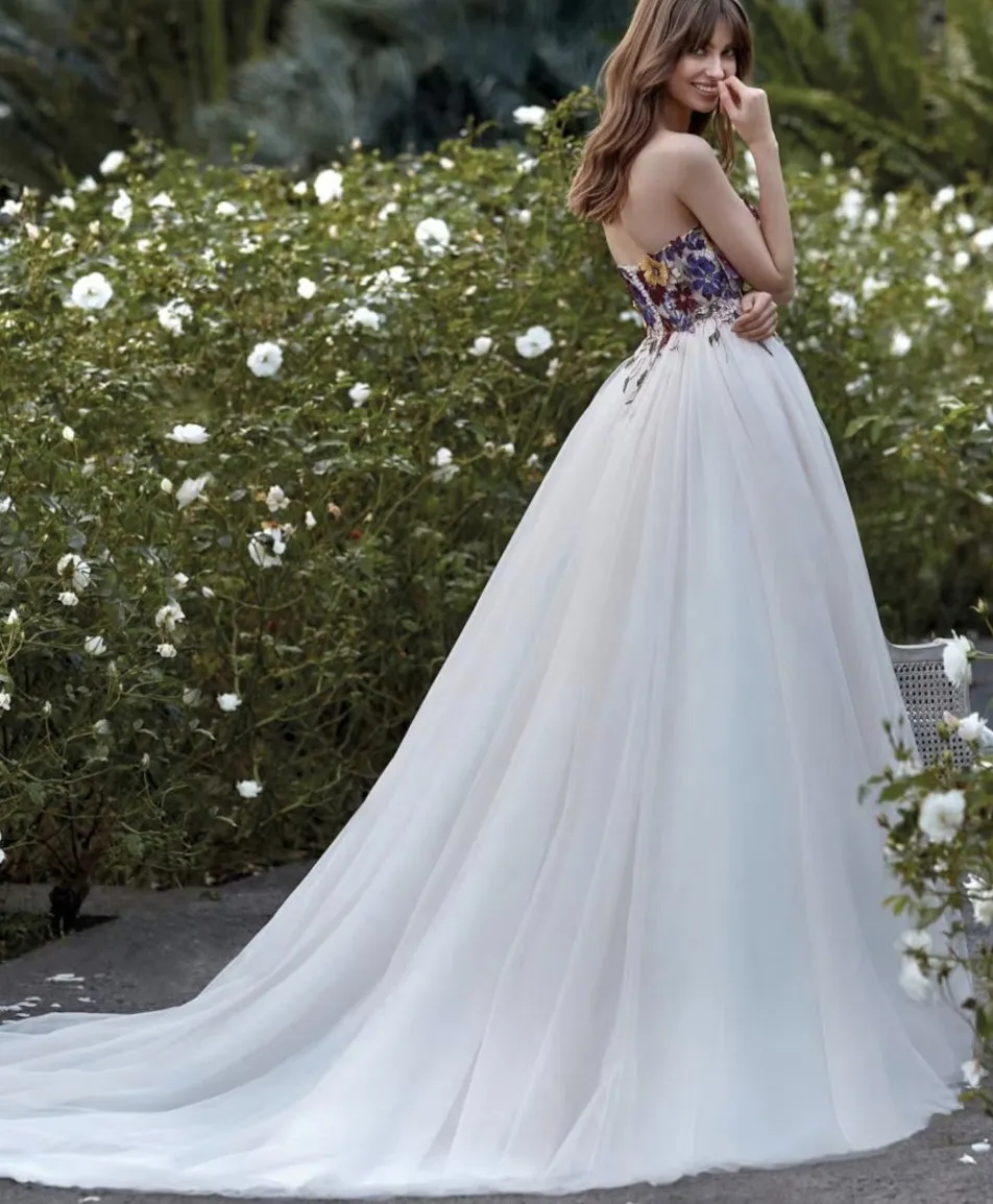 Colorful ral Lace Appliques A-e Garden Dresses Sweetheart Neck Sleeveless Long Ivory Tulle Wedding Gowns Court Train 2024 Boho Vestido De Novia