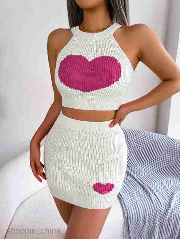 women Two Piece Dress Sets Spring and Summer Leisure Love Color Contrast Naked Top Wrapped Hip Skirt Set Women's Wear