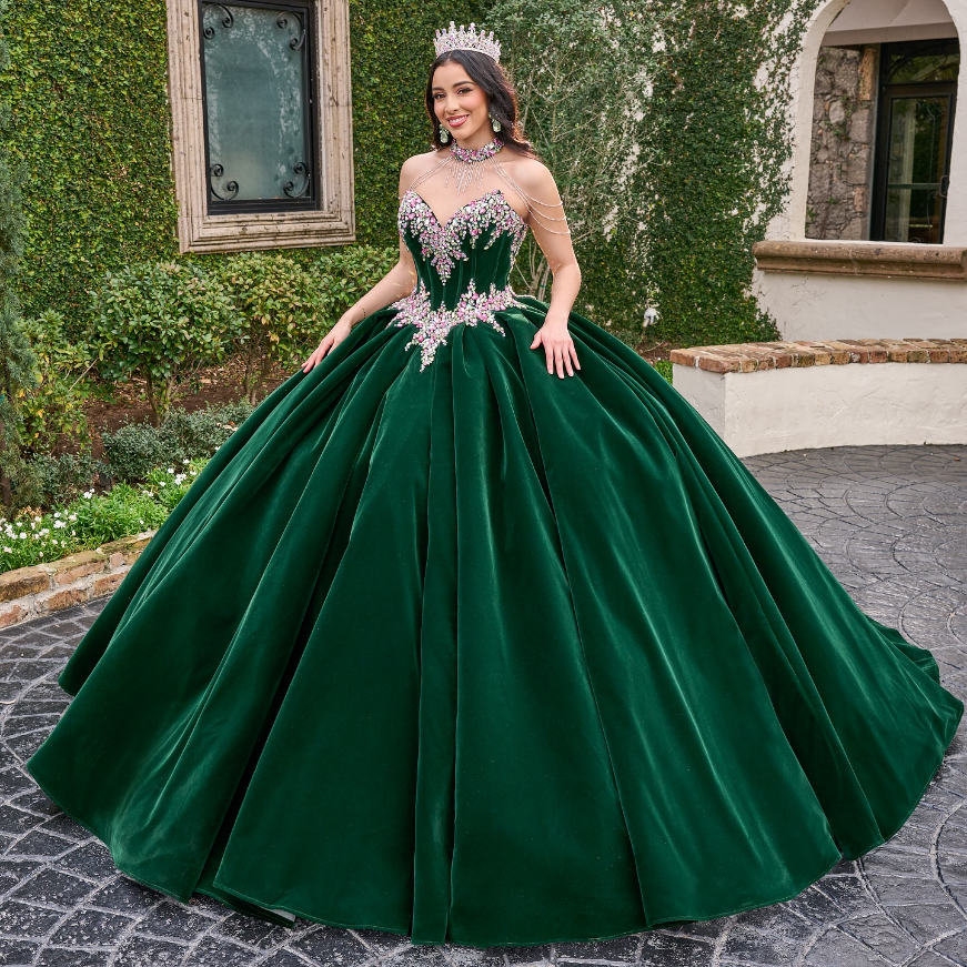 Dark Green Sparkg Princess Ball Gowns Vintage Crystal Beaded O Neck Tassel 15 Quinceanera Dresses 2024 urious Ruffled Court Pom Poms