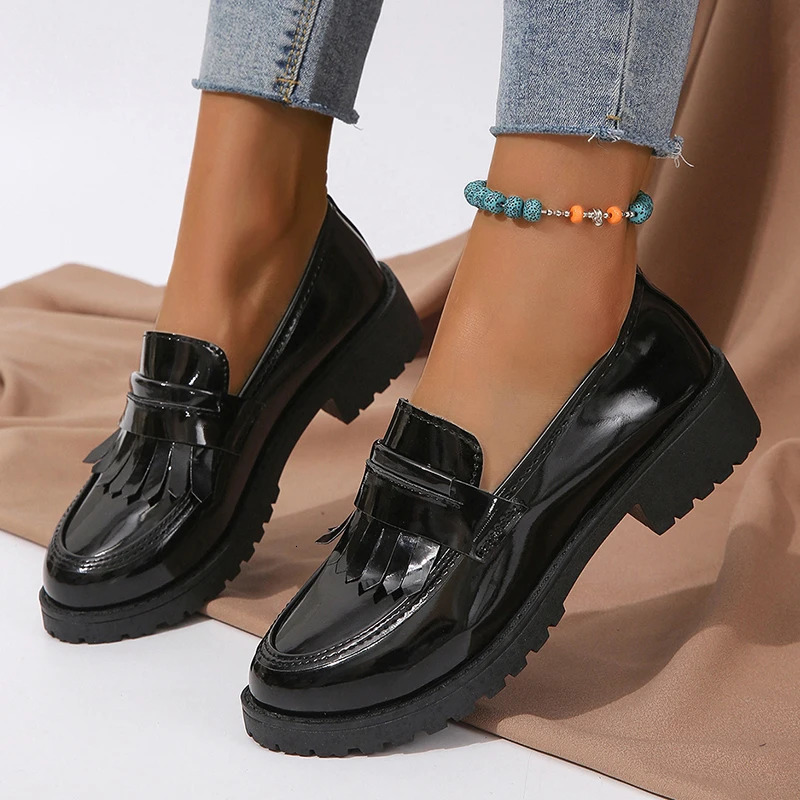 Black Patent Leather Platform Loafers Women Fashion Tassels Shallow Flats shoes Woman British Style Middle Heels Office Shoes 42 240627