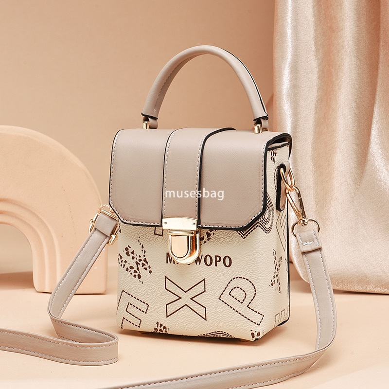 Popular small bags for women's spring and summer new niche design letter printed single shoulder bag internet red mini diagonal cross bag