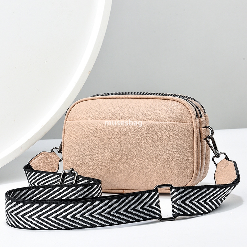 Street Fashion Small Bag New Multi layered Soft Leather Texture Wide Shoulder Strap Single Shoulder Crossbody Bag Simple and Elegant Mom's Bag