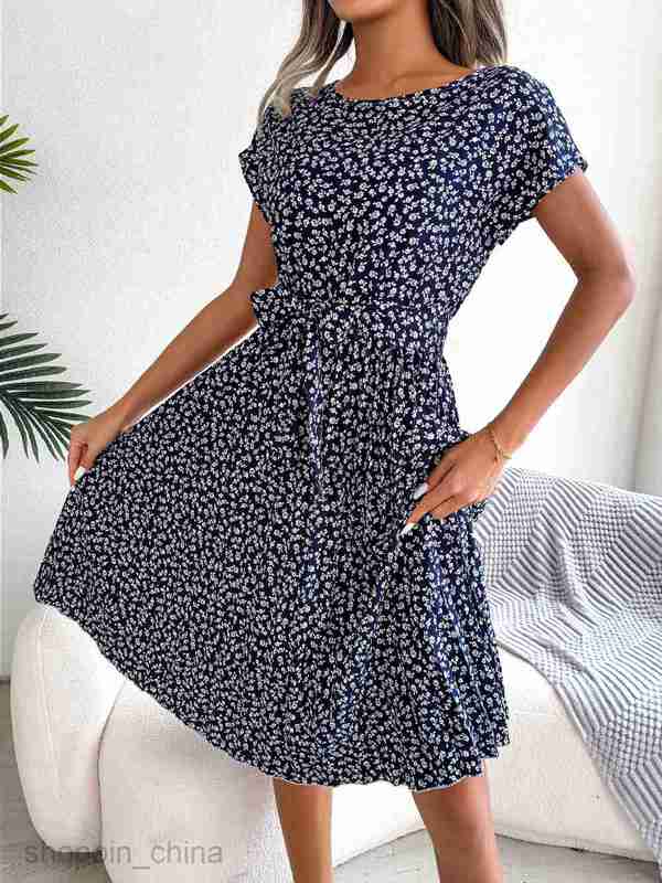 Women Casual Dresses fashion dress style spring and summer new casual short sleeve floral large hem pleated skirt women's wear