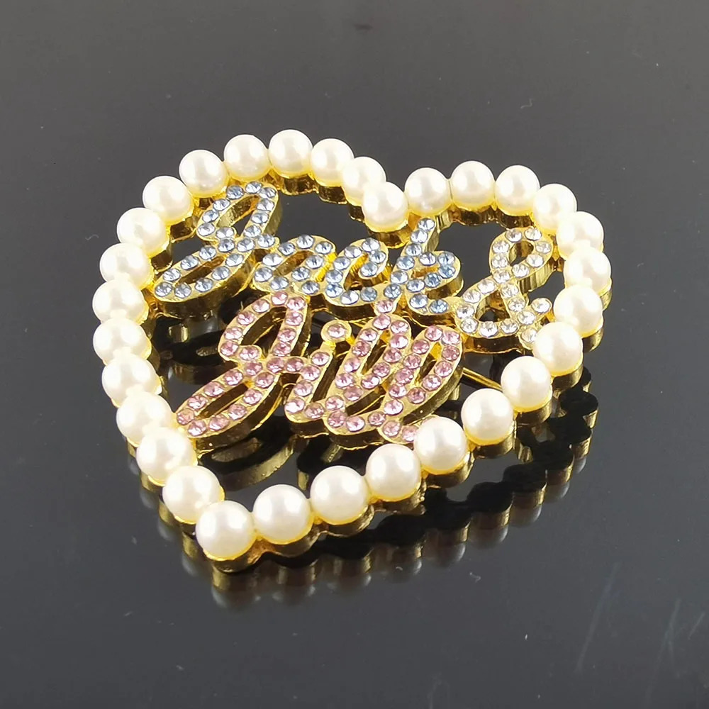 Fashion High-Quality Heart Rhinestone Brooch Letter Pin Jack Jill Womens Elegant Clothing Shawl Scarf Buckle Pins Jewelry 240626