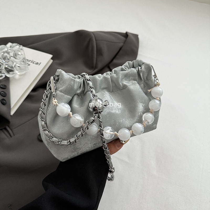 Chinese style pleated chain bag with niche design cloud shaped bag silver bag new single shoulder crossbody bag pearl dumpling bag
