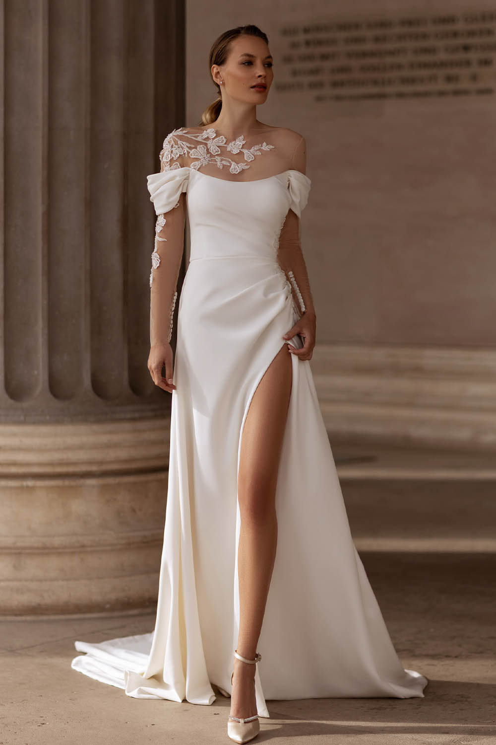 Neck Elegant Sheer Long Sleeve Dresses Thigh Side Split Mermaid Wedding Gown For Bride Pleated Satin Robe De Mariage
