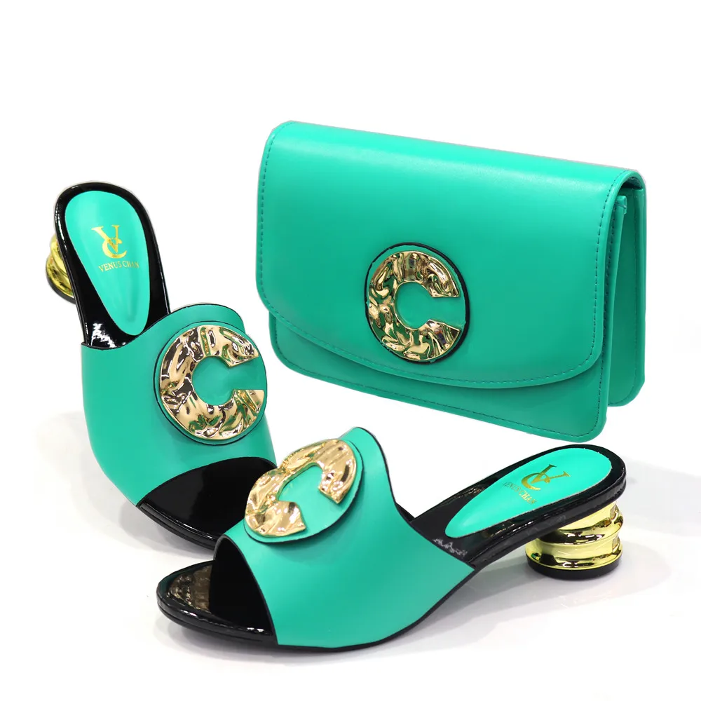 2022 Latest Italian Design Fashion African Women's Low Heel Comfortable Shoes and Bags Set Leather Casual Ladies Slippers