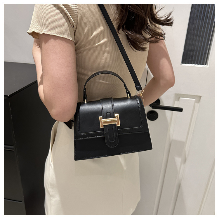 Crossbody Bag: hot Versatile & Stylish Women's Shoulder Handbag (Black)