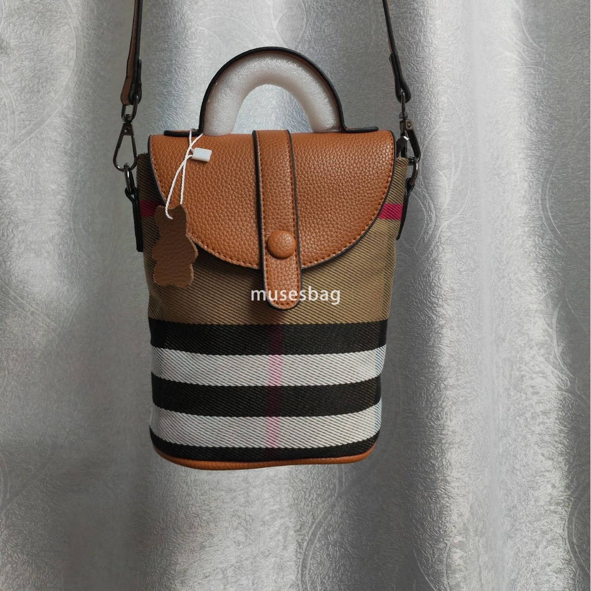 Urban minimalist designer bag with grid pattern new phone bag with retro texture small bucket bag, versatile single shoulder crossbody bag handbag wom