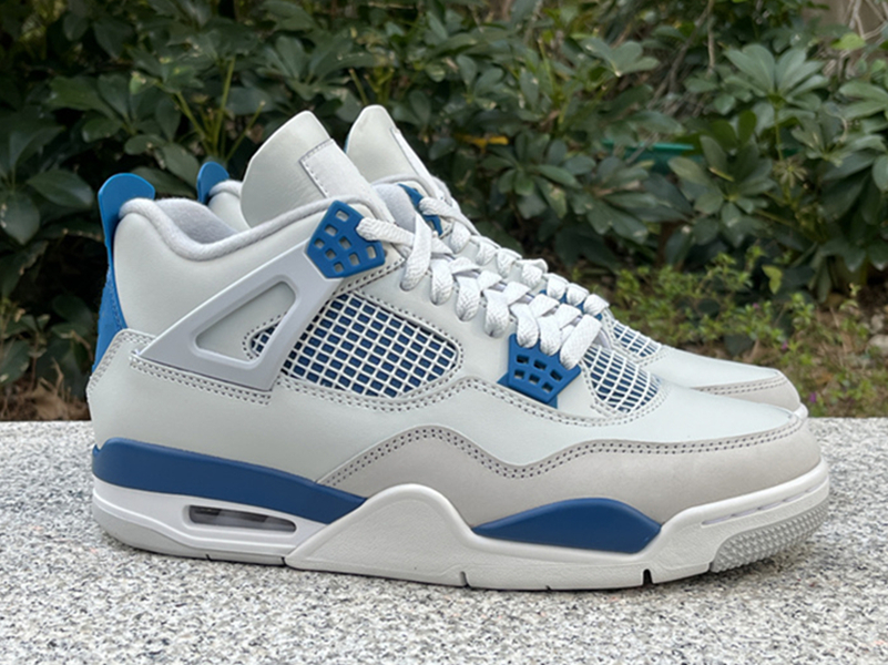 Military Blue White Oreo 4S Basketball Shoes Oxidized Green Craft Olive Paris lightning Black White Thunder Cat Bred Men Women Vivid Sulfur Sneakers