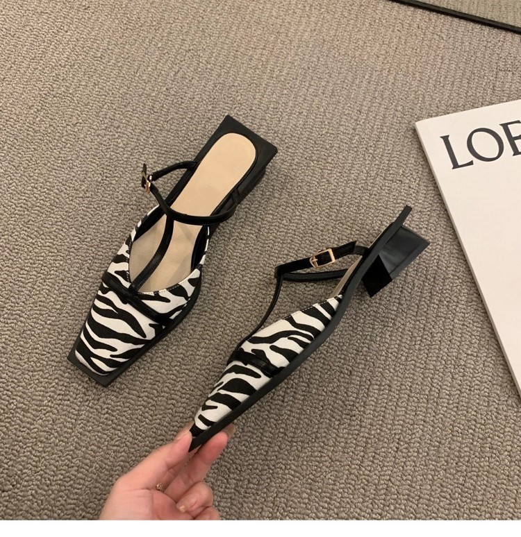 Wild Women's Shoes 2024 Summer New Fashion Semi-slippers Wear Square Toe hot Low Heel Slip Muller Sandals Black