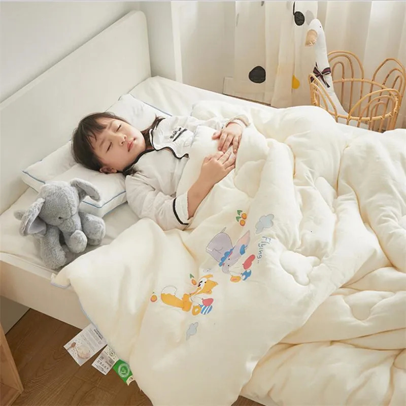Natural Cotton Soybean Fiber Kids Sleeping Quilt Blanket Spring Winter Warm Children Sleeping Bedding Comforter Quilt 120x150cm 240627