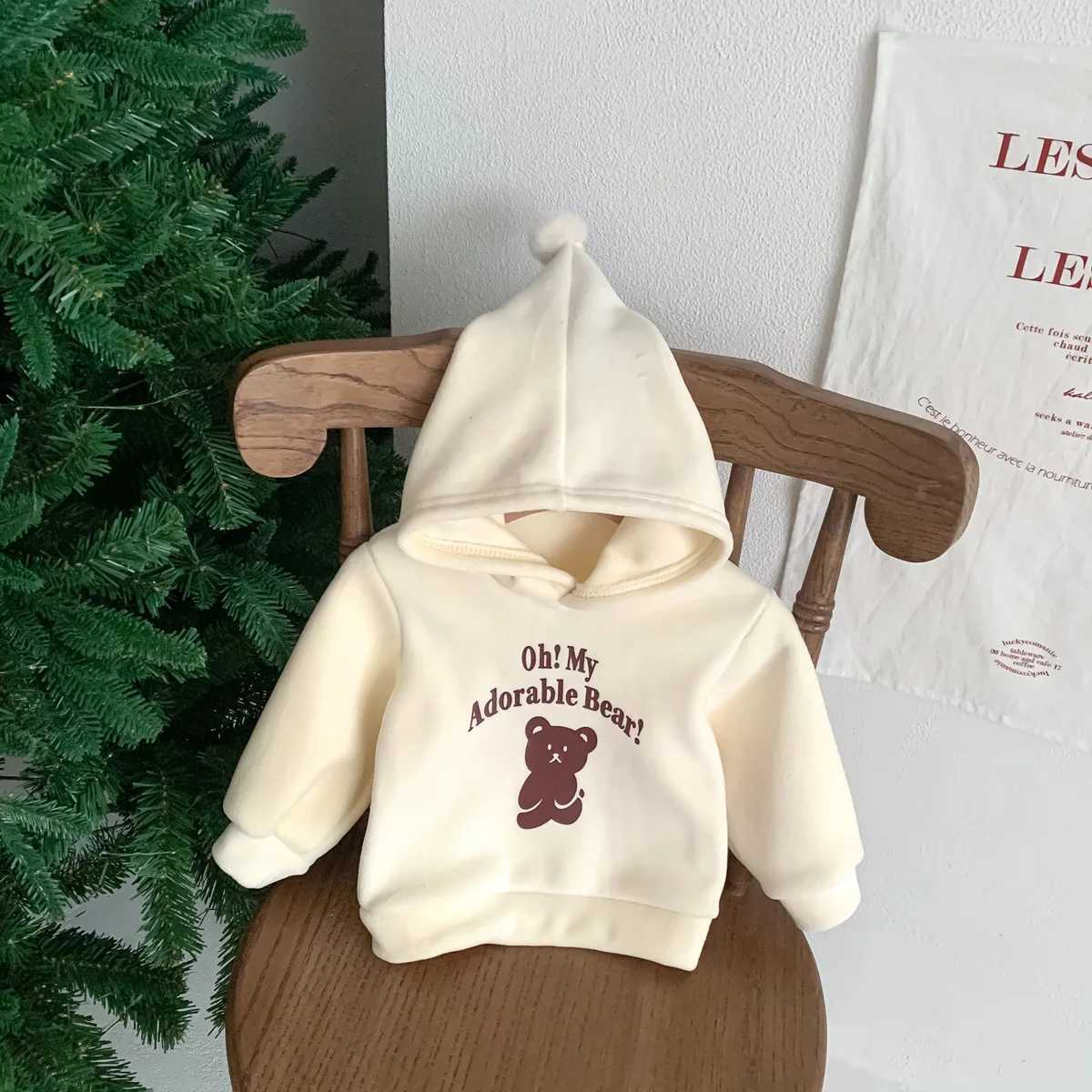 Pajamas New Little Bear Plush Hooded Sweatshirt Suitable for Boys and Girls Fashion Casual Long sleeved Sweatshirt 2 Baby Winter Solid Colors WX5.31