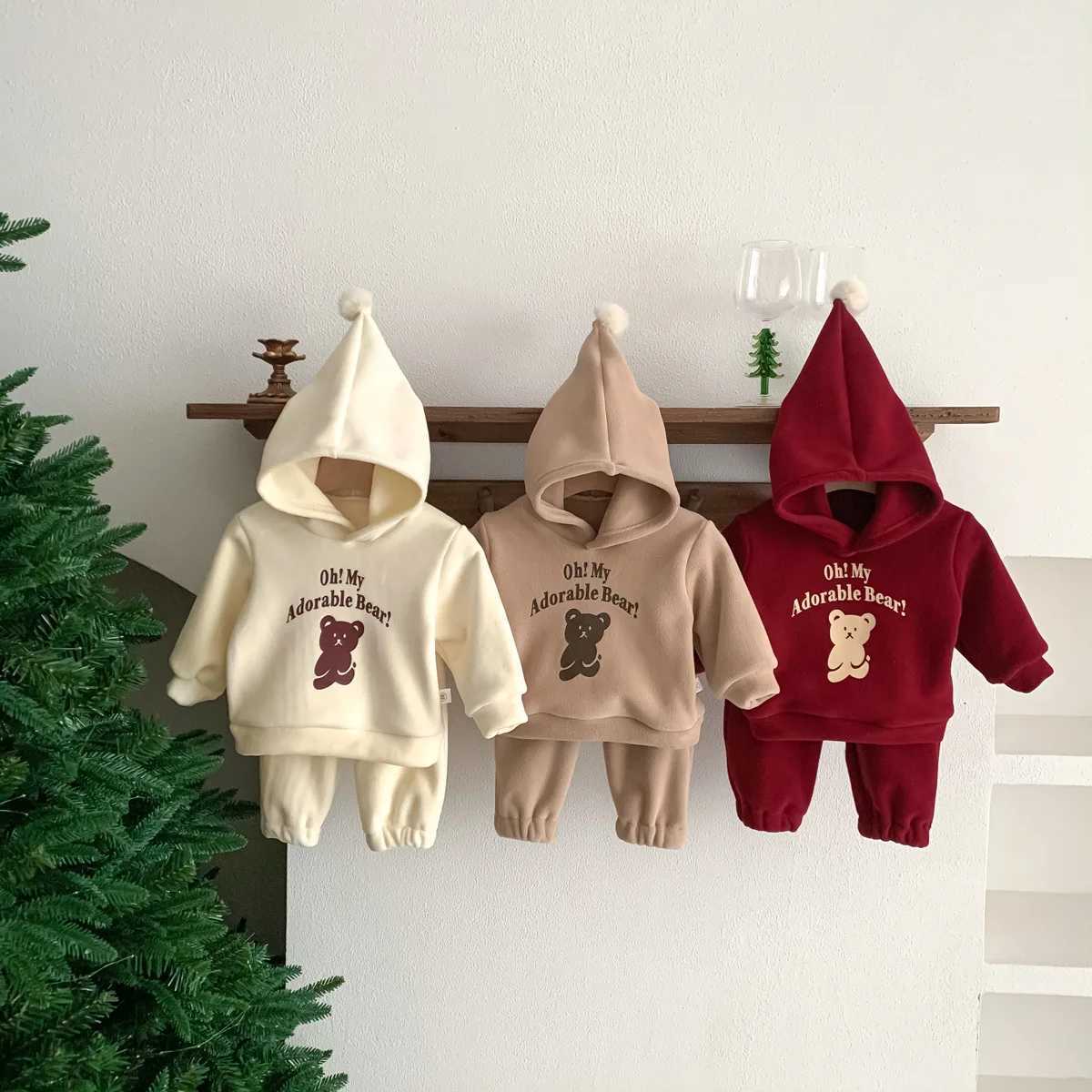 Pajamas New Little Bear Plush Hooded Sweatshirt Suitable for Boys and Girls Fashion Casual Long sleeved Sweatshirt 2 Baby Winter Solid Colors WX5.31
