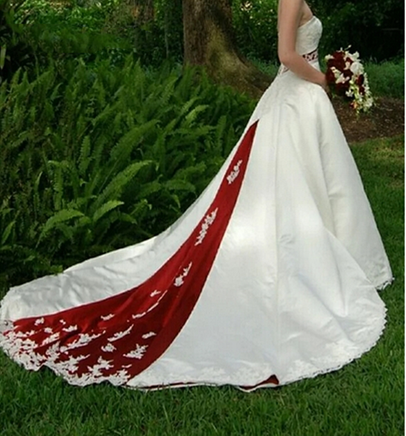 Royal Blue And White Garden Wedding Dresses Lace Appliques Strapless A-Line Satin Country Wedding Gowns 2024 Plus Size Chapel Bride Dress
