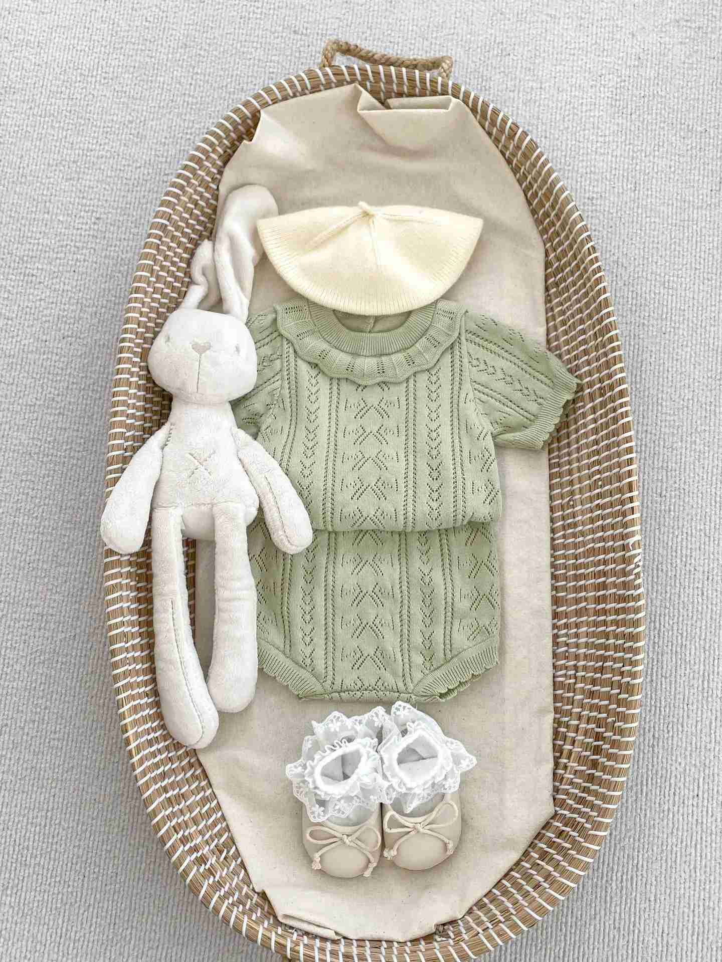 Pajamas Babies Sets New Baby Summer Baby Versatile Hollowing Out Knitting Short sleeved Shorts Two Pieces Girls Simple Fashion 2024 WX5.31