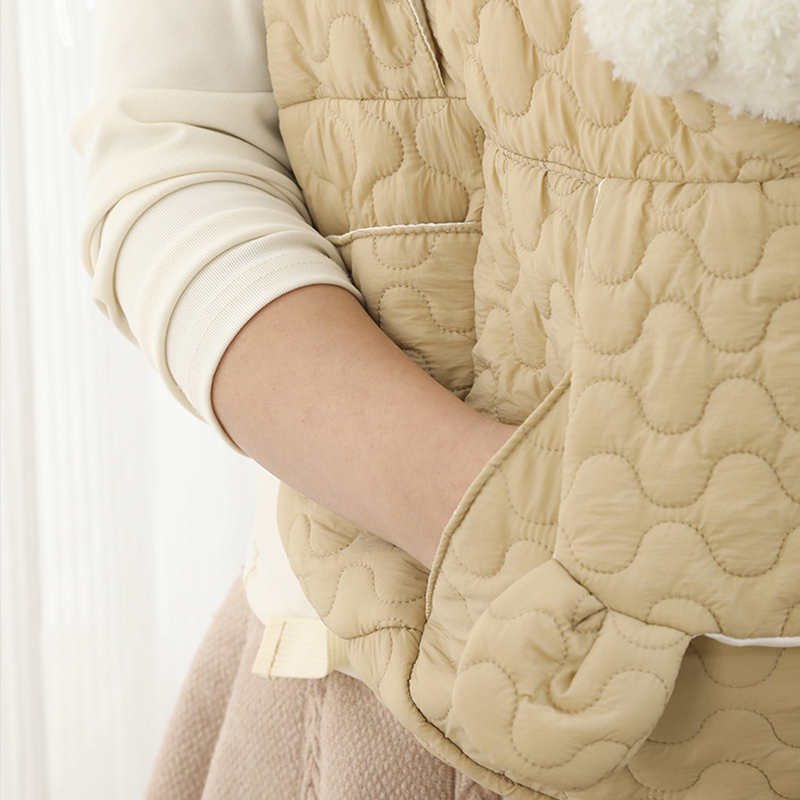 Chest Pet Bag Extra Large Capacity Dog and Cat Bag Waterproof and Wind Resistant Portable Pet Bag