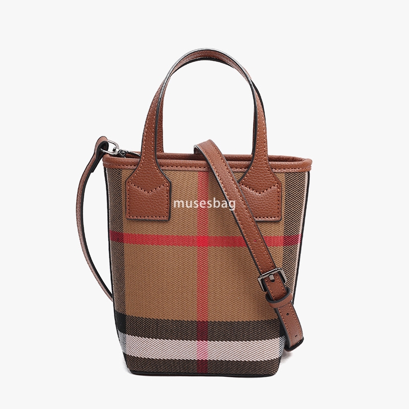 Urban minimalist and niche design vertical square bag women's new canvas plaid leather handbag textured single shoulder crossbody bag commuting b