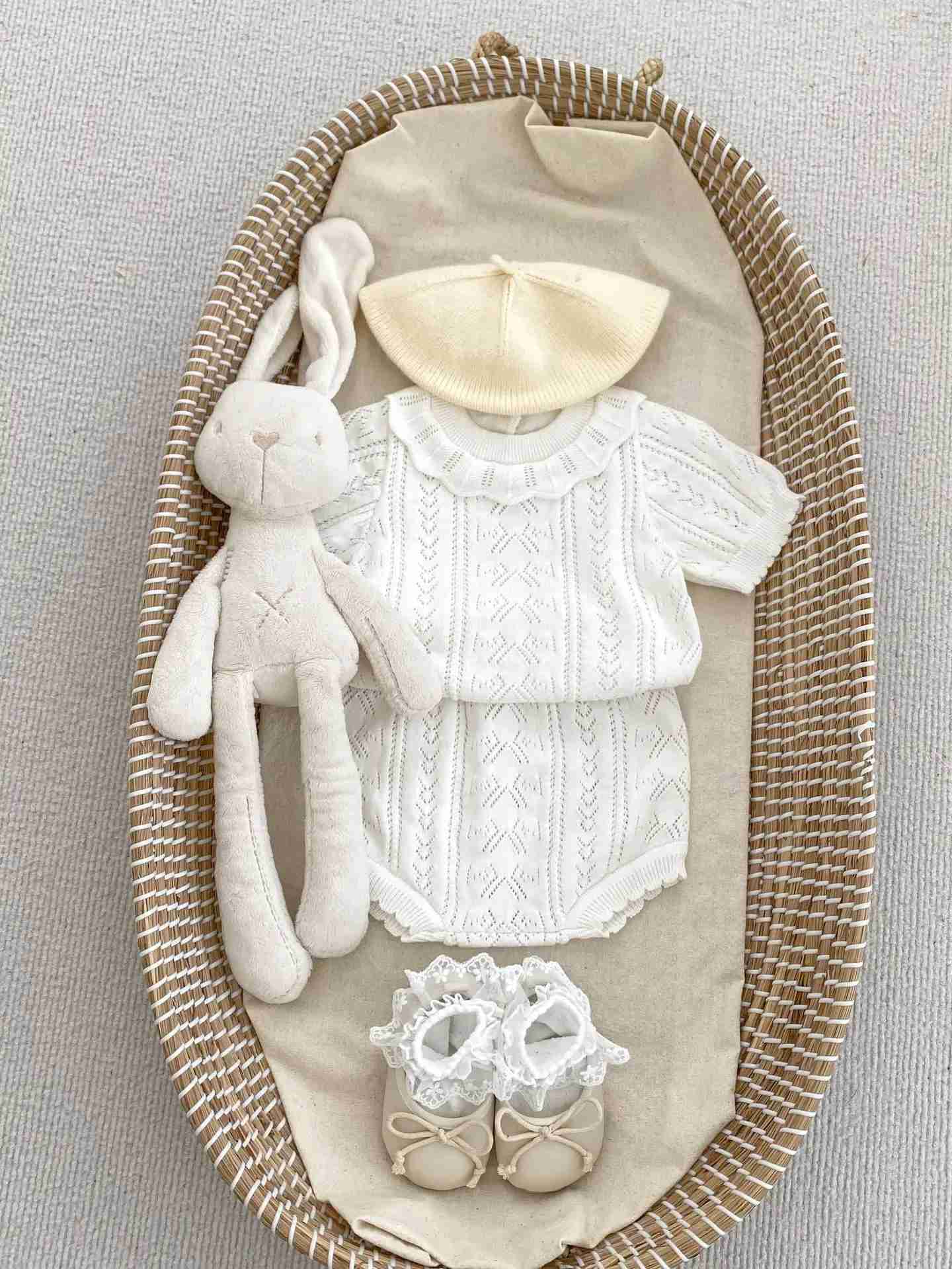 Pajamas Babies Sets New Baby Summer Baby Versatile Hollowing Out Knitting Short sleeved Shorts Two Pieces Girls Simple Fashion 2024 WX5.31