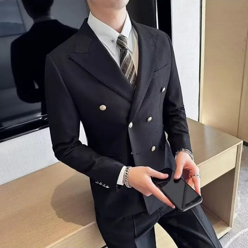 Korean Style Slim Fit Plaid Jacket Western Style Suit Top Coat For Men Fashionable Trendy Double Breasted Blazer 240626