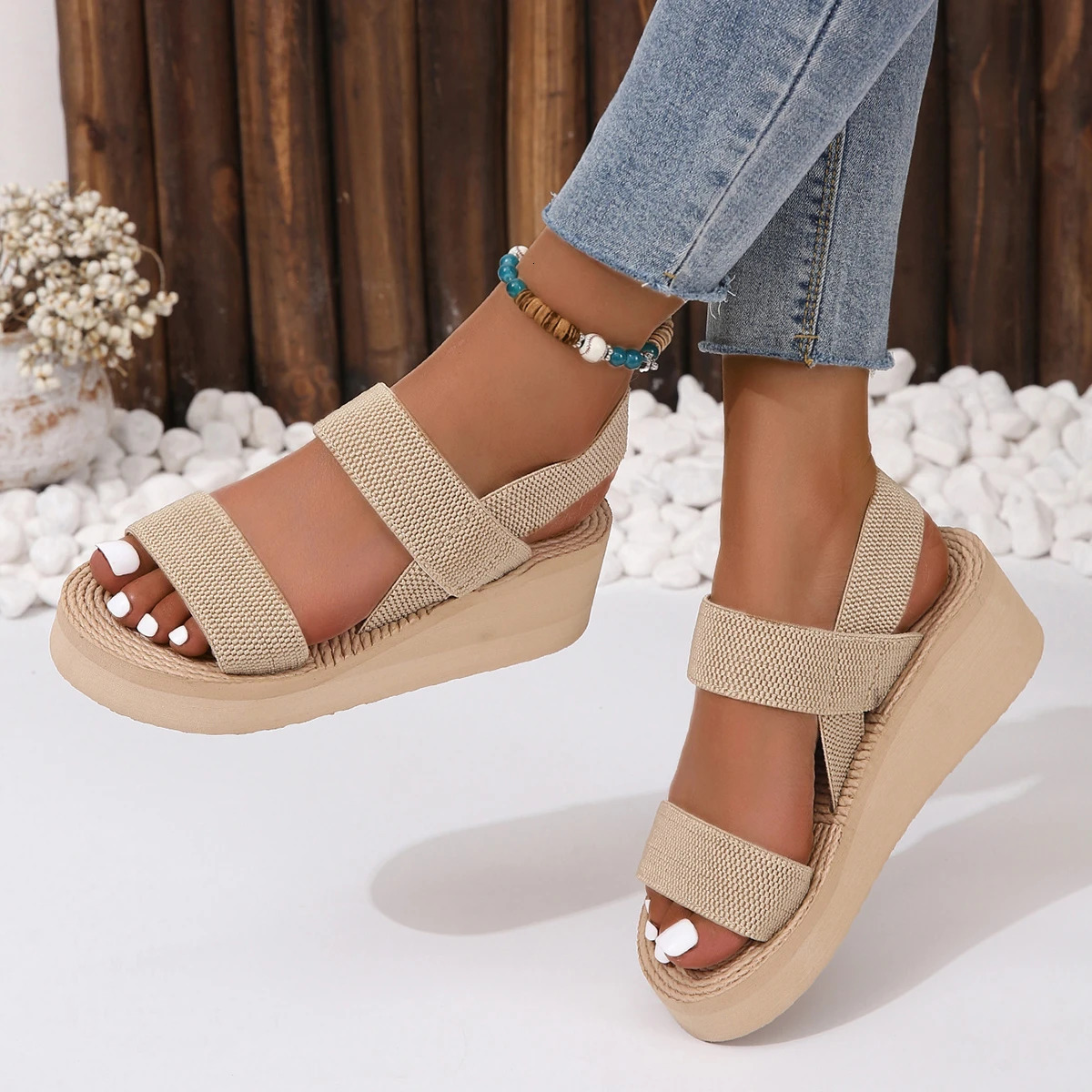 Womens fashion trend anti-slip wear-resistant pure black belt soft soled high-heeled sandals casual sandals 240627