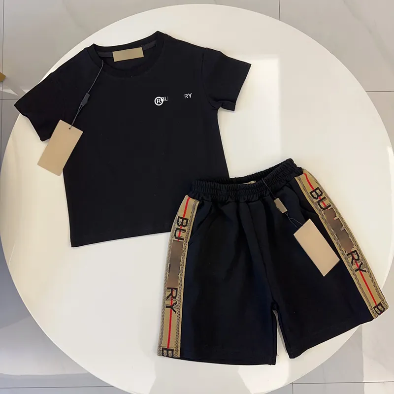 Summer Childrens Set Fashion Boys Girls Short Sleeve Shorts Set Kid Designer T-shirt Classic Baby Clothes Luxury Brand Letters Toddler AYG2406282