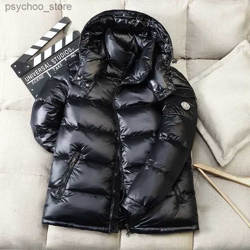 Men's Down Parkas 2023 New Winter Warm Down Jacket Mens Fashion Bright Short Down Coat Outdoor Light Waterproof White Duck Down Hooded Parka