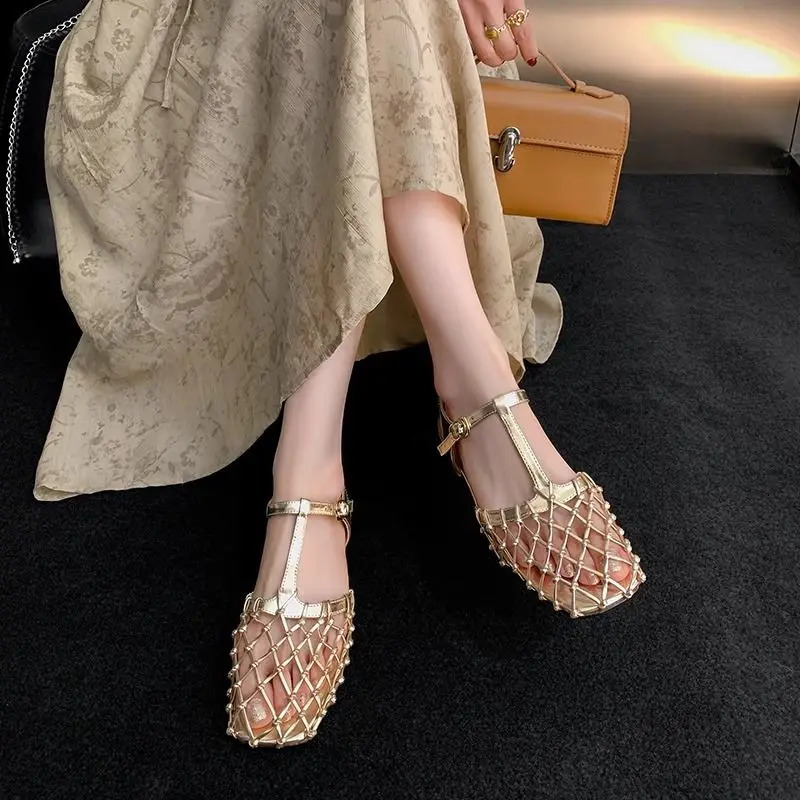 Summer High Quality Retro Style Gold Hollow Mesh Baotou Womens Sandals After Empty Low Heels Fashion Womens Shoes 240627