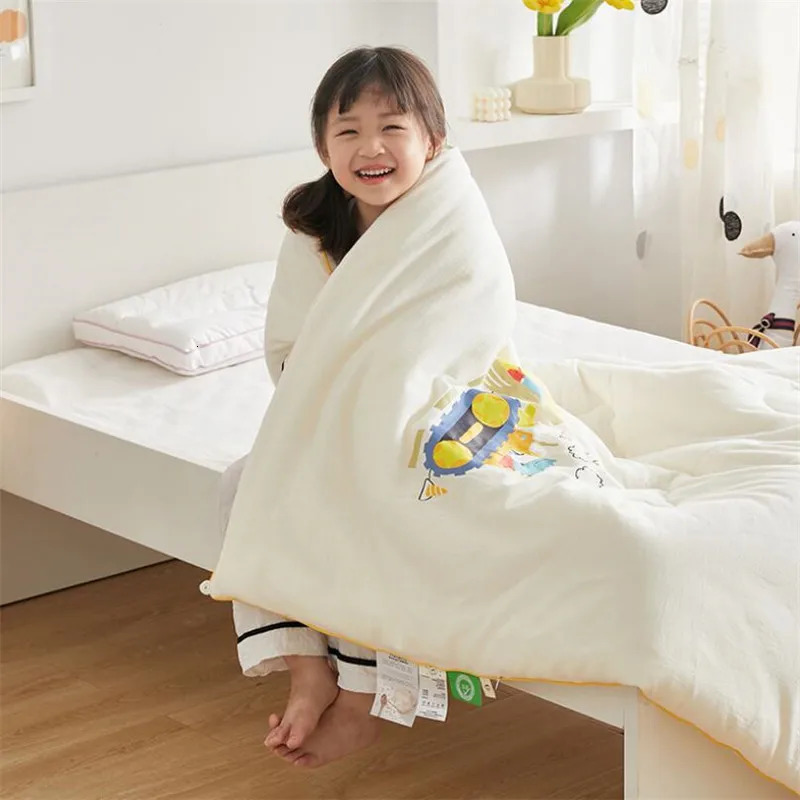 Natural Cotton Soybean Fiber Kids Sleeping Quilt Blanket Spring Winter Warm Children Sleeping Bedding Comforter Quilt 120x150cm 240627