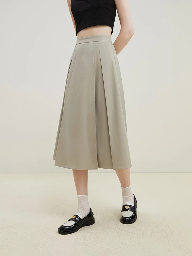 FSLE Retro Style Temperament Vneck Two Piece Suit for Female Summer Simple Short Shirts ALine Skirt Womens Sets 240627