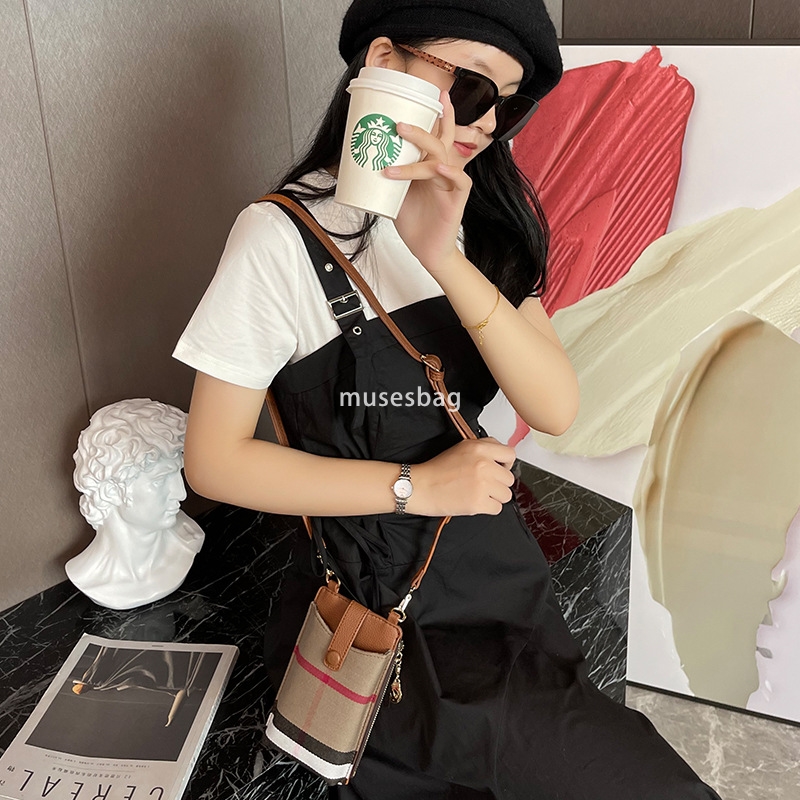 High grade leather mobile phone bag single shoulder crossbody bag new women's bag contrasting checkered canvas fashionable and versatile bag