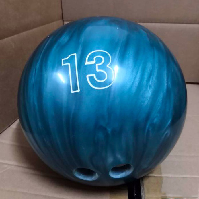 Bowling supplies Heavier bowling balls 13 lbs 14 lbs 15 lbs Public balls