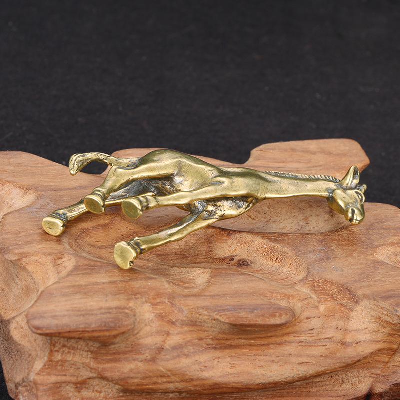 Antique Made Old Pure Copper Giraffe Ornaments Solid Brass Study Tea Pet Miscellaneous Play Ancient Metal Crafts Collection