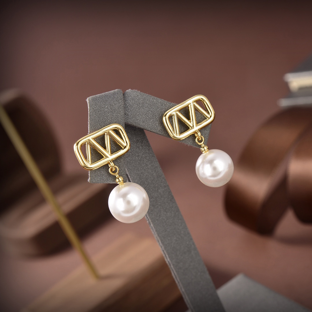 Luxury Letter v Pearl Earrings designer for women dangle Earrings 14k gold plated earrings Wedding Party Jewelry