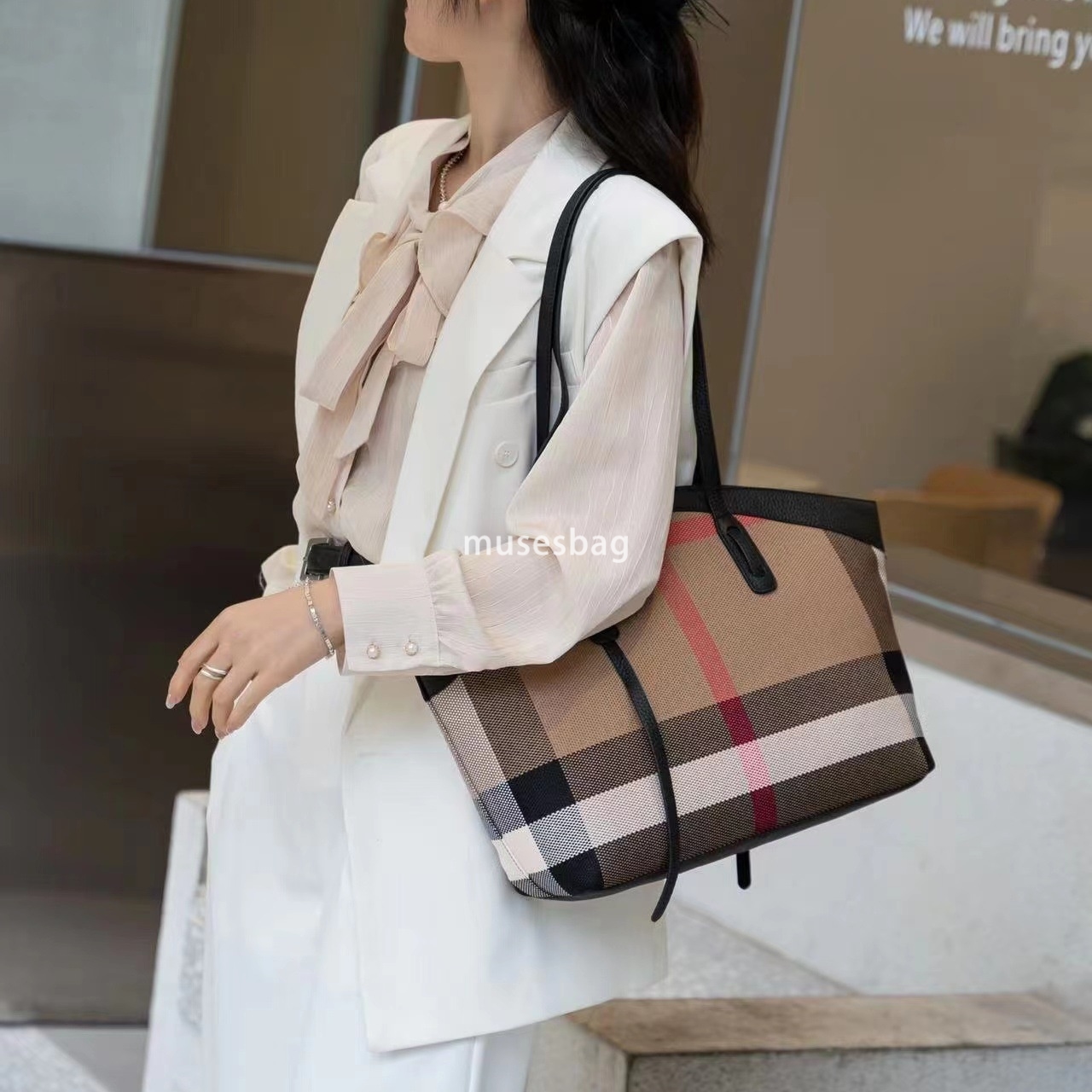 Niche design European and American retro new high-end fashionable soft leather canvas plaid mother's shoulder tote large capacity underarm bag cf