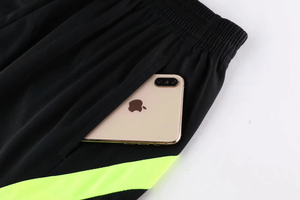 2022 New Soccer Referee Uniform Men Turn-down Collar Football Referee Clothes Short Sleeve Judge Shirt Shorts Suit Three Pockets