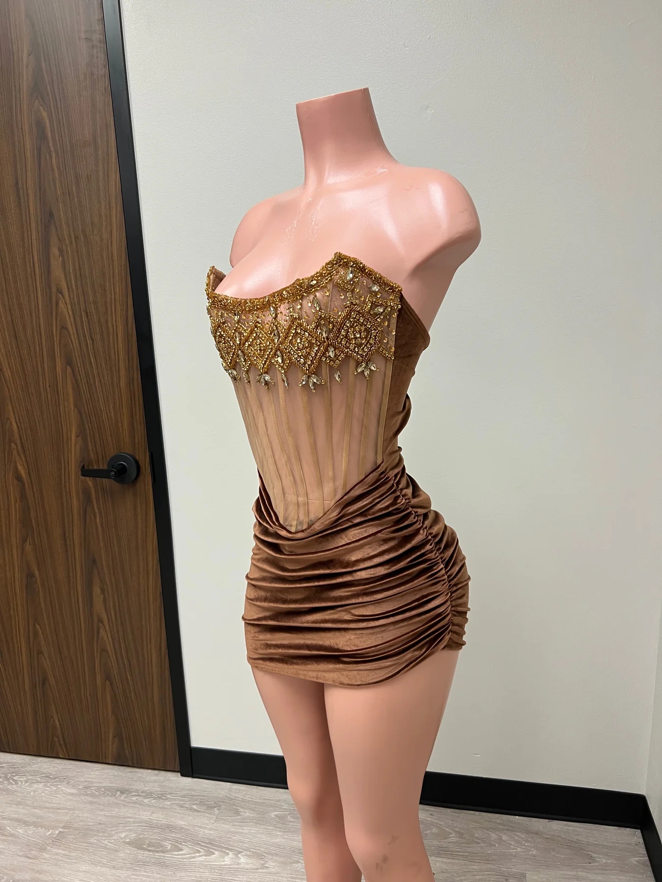 Sexy Sheer Brown Short Prom Dresses For Black Girls Crystals See Through African American Cocktail Dresses Birthday Party Homecoming Gowns