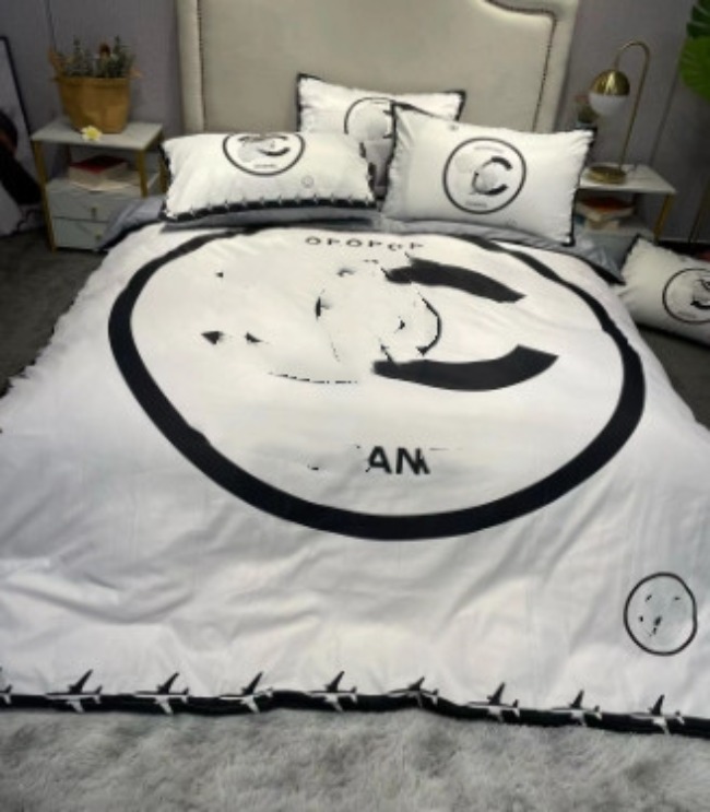 Trade Fashion Bedding Ice Silk Four-Piece Set Internet Celebrity Brand Spring and Summer hine Washable