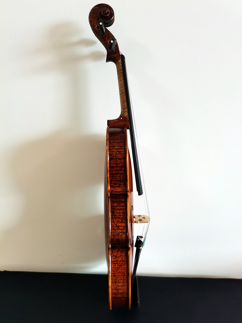 Stradivari 1683 violin Shell inlay hand carved violin 4/4 100% Top Oil Varnish Professional Solo voice violin musical instrument
