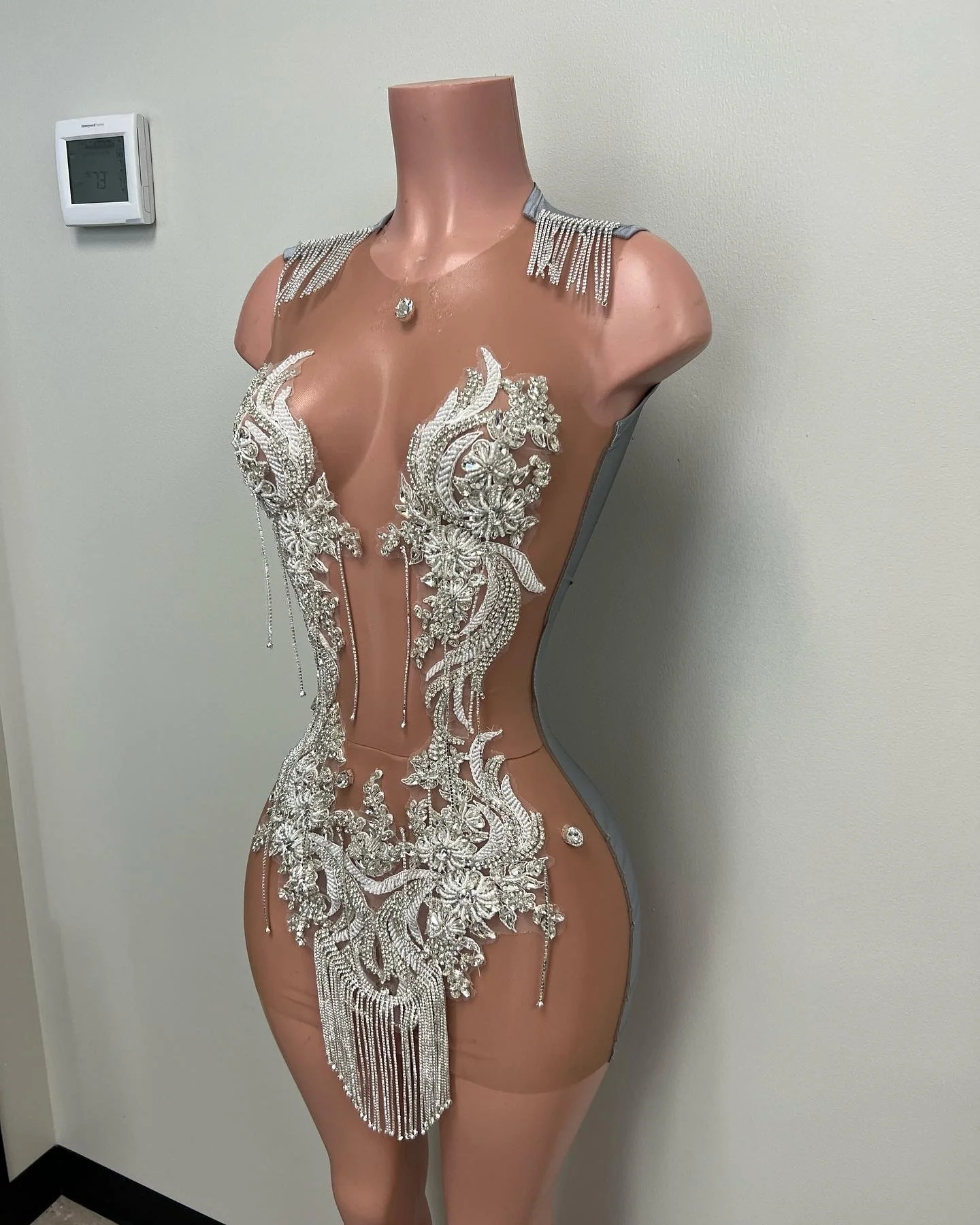 Silver Sheer Beaded Short Prom Dresses For Black Girls Sexy See Through African American Cocktail Dresses Birthday Party Homecoming Gowns J022