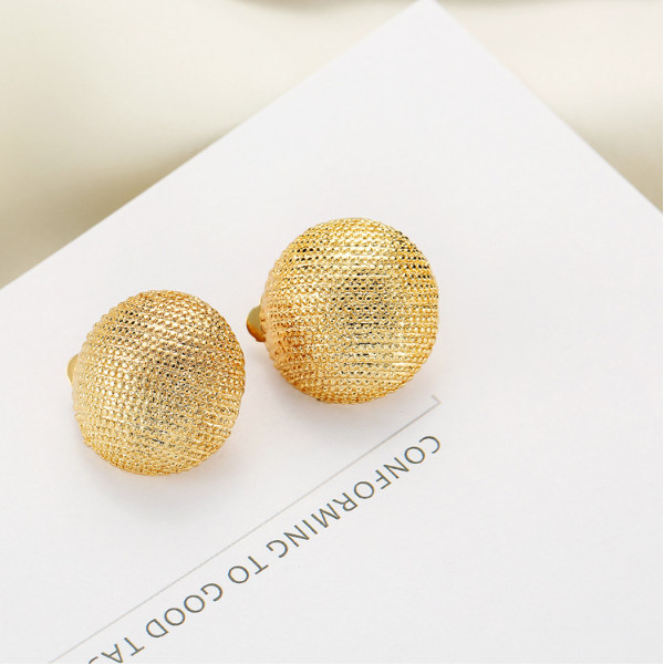 COWNINE Geometric Round Clip Earrings No Ear Hole Metal Water Ripple Rounds Earrings Without Piercing Women Minimalist Jewelry