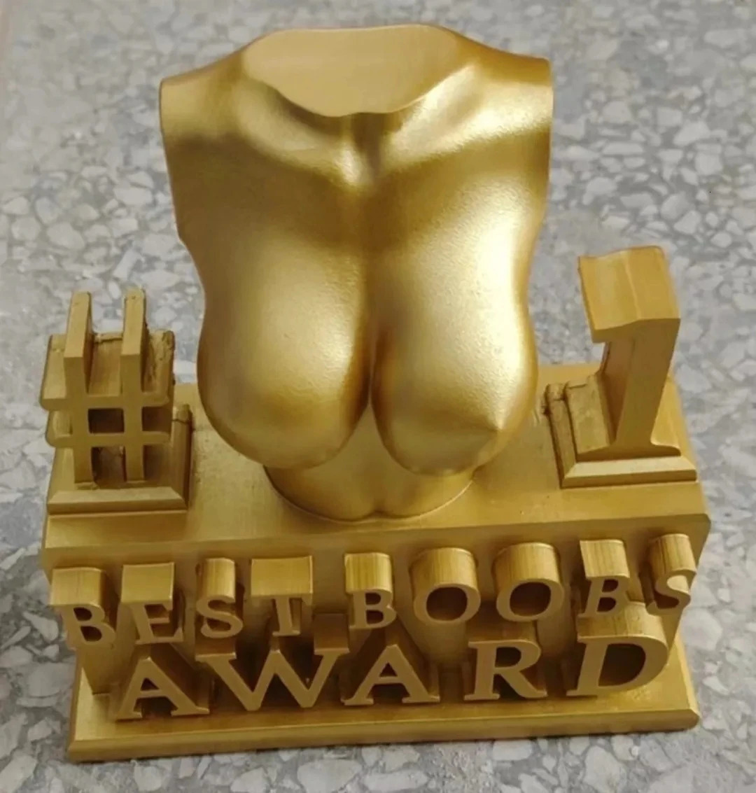 Golden Win Cup Statuette Award Statue Ass Boobs Gold Ornament Trophy Funny Creativity Resin Home Decorations Gifts 240624