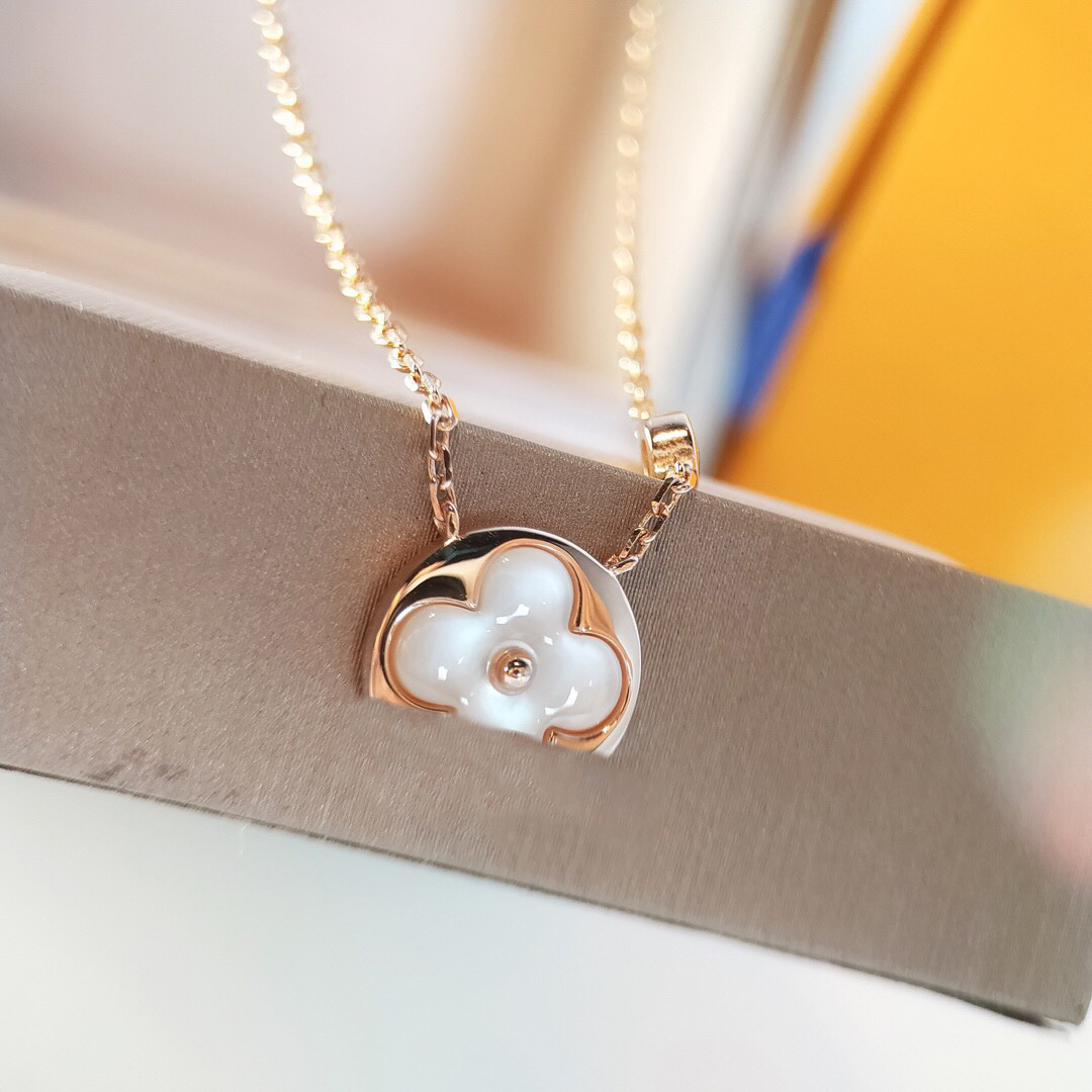 Luxury Designer Necklace Earrings Brand 18K Gold Plated Women Flower Pendant Necklaces Copper Chain Stud Earring Wedding Jewelry Party Gift