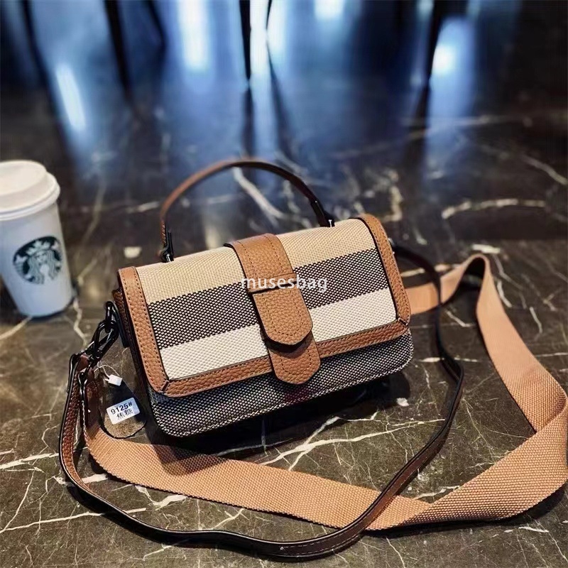 A niche design with high-end western-style leather plaid crossbody small bag for women's trendy new fashionable cowhide and internet famous small