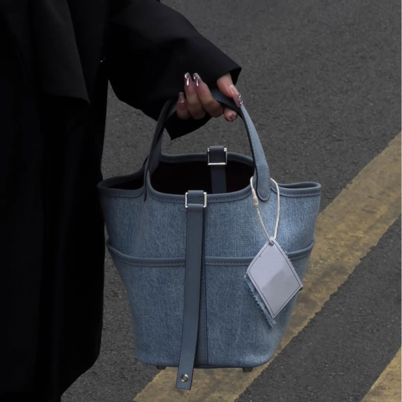 Chic Denim Cloth Bucket Bag for Women 2023 New Vintage Large Capacity Handbags Elegant Commute Shoulder Underarm Bags H6.29#59.14 ddmy cd04