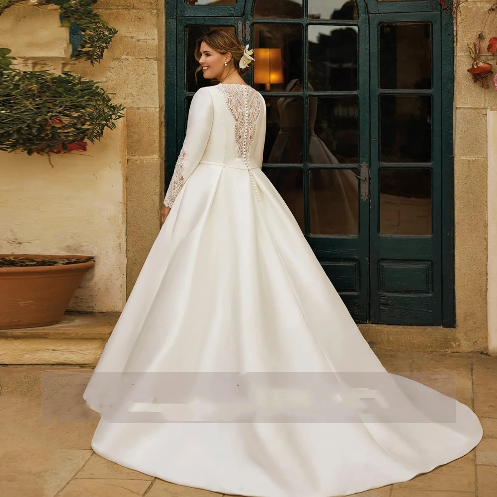 Plus Size Satin Wedding Dresses With Pockets Long Sleeves A-Line Ivory Long Simple Wedding Gowns Lace Appliques Court Train Outdoor Bride Dress