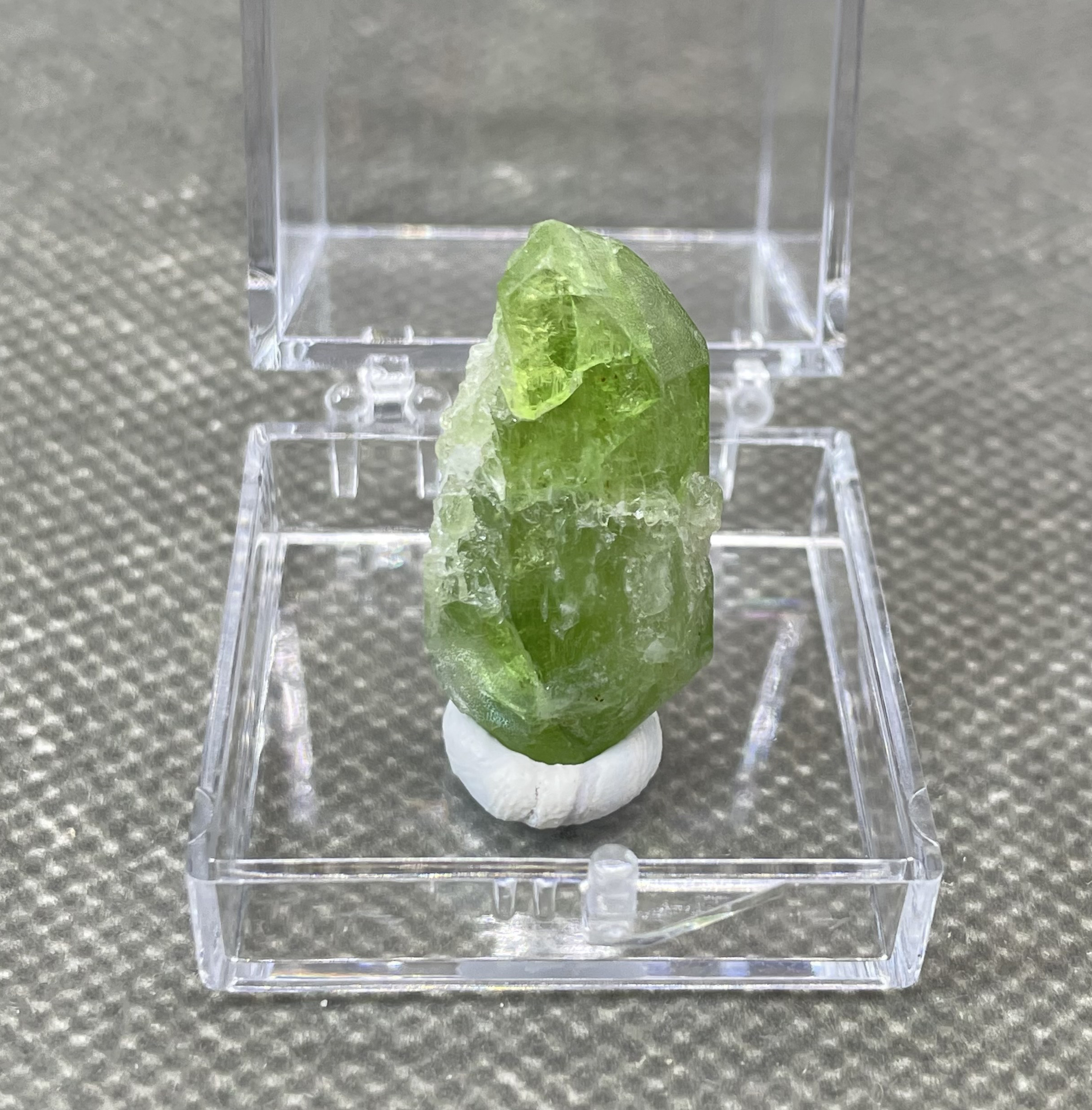 Very rare! 100% Natural Afghanistan diopside Mineral specimen stones and crystals quartz gemstones + box size 3.4cm